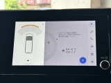 コーナーセンサーを車の前後に装備。障害物までの距離に応じて警告音を変えてお知らせ。縦列駐車時や駐車場・車庫などでの取り回しをサポートします。詳細は販売店スタッフまでおたずねください。