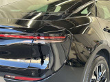 対向車がいないとき、見通しの悪い道路は暗くて怖いですよね。。。こちらのクルマはオートマチックハイビーム搭載です!対向車の有無で自動でハイ・ロウビームに切り替えます。