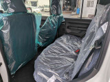 「買った後の車検や修理、どこに頼もう?」という悩みを一発解決!国が認めた自社指定工場があるから、購入後のメンテナンスまでワンストップで頼めます。車に詳しくない方でも安心して相談できるお店です。