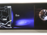 【ECO】スロットル特性をおだやかに設計。エコ運転中のドライバーのアクセル操作をアシストします。エアコンの作動を抑え、燃費の向上に貢献します。