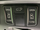 【両側パワースライドドア】スマートキーや運転席のスイッチで後席両側スライドドアの開閉が可能♪電動だから力を入れてドアを開ける必要が無く、小さなお子様でも簡単に開け閉めでき快適です♪
