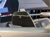 BMWではバックミラーの中にETCが車載されております。運転席側からETCカードを挿入するだけで完了。車載器を設置する必要はございません。