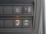 オートマチックハイビームを装備しております☆先行車や対向車のライトを認識し、ハイビームとロービームを自動で切り替える機能です!夜道の視界を確保してくれますので安心ですね♪