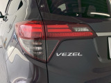 VEZELのエンブレムです。