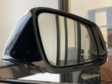 レーンチェンジウォーニング装備。車線変更時の安全確認をサポートしてくれます。