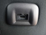 USBソケットも付いてスマホの充電など様々な用途に使用でき便利です♪