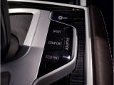 【キドニーグリル】BMWは約90年もの間、ほぼ全ての車両にひと目でBMWだと分かるこの特徴的なフロントグリルが備えられ、デザイン・アイコンとして親しまれてきました。