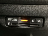 【ETC車載器】もはや必須アイテムのETCを搭載!高速道路のご利用時にとても便利!わずらわしい料金所での現金支払いが不要となりスムーズに通過できます♪