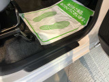 ステップにキズあります。