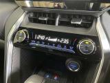 左右独立温度コントロールフルオートエアコンで車内はいつでも快適!運転席と助手席でお好みの温度設定ができます!