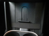 『ワイヤレスチャージング』対応機種ですと、置くだけで携帯の充電ができます!!