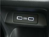 ◆USBチャージャー◆使いやすい場所に装備されています。