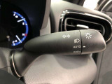 ライトスイッチです。「AUTO」にすると外の明るさに応じてスモールライト・ヘッドライトが自動でON・OFFします。夕暮れ時や屋内駐車場、トンネルなどに便利です。
