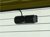 ◆リアにもドライブレコーダーを装備しております◆映像・音声などを記録する自動車用の装置です。もしもの事故の際の記録はもちろん、旅行の際の思い出としてドライブの映像を楽しむことができます。