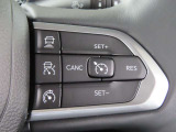 【アダプティブクルーズコントロール】速度を自動調整することで前方車輛との安全な車間距離をキープする。