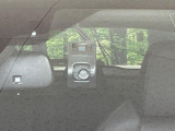 【ドライブレコーダー】ドライブレコーダー装備!走行中はもちろん、あおり運転や事故に遭遇した際、映像で記録し、万一のリスクに備えます。※記録用SDカードはお客様ご自身でご準備いただく必要があります。