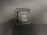 ラゲッジルーム横には、AC100V1500W電源があります。クーラーボックスなどの電源に便利です。