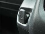 ◆フック◆ちょっとした買い物の袋を吊り下げたり、ゴミ袋を吊り下げられるコンビニフックがあり車内を転がらず便利です!