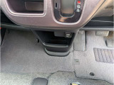納車時には保証書を発行!2ヶ月or2000キロのどちらか早い方までですが、その間は自損等以外は無償で修理が行えます!自信があるからこそできることなのです!
