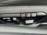 当店では入荷次第隅々まで車への傷、へこみ等をチェックしております。安心してお客様のご希望に合った一台もお探しする事も可能です。