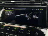 リアゲートは電動になりますので、ボタンでの開閉や足の動作での開閉が可能でございます。