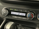 【オートエアコン】AUTOボタンを押してお好みの温度を設定!快適な室温でドライブをお楽しみいただけます♪
