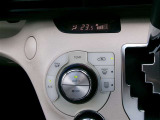 使いやすいオートエアコンです。