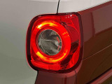 丸目で愛嬌のあるデザインのLEDリヤコンビネーションランプ(LEDストップランプ)が省電力・長寿命化を実現。