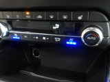 暑い夏の時期にとっても快適なシートベンチレーションを装備!シート内部に取り付けられたファンでシートの表面を換気して、涼しくしてくれます。