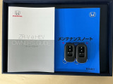 メンテナンスノート【点検整備記録簿・保証書】、取説も揃ってます。スマートキーはバッグなどにしまったままボタン操作でエンジンの始動・停止ができて大変便利です