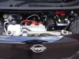 通称エンジンルームです。EVなのでエンジンはないかわりに、日産のEV技術がしっかり詰まっております(^^♪