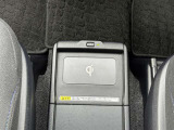 【置くだけ充電】搭載!充電のコンセントが不要のため、充電口が異なるものでも安心??