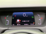 必要な情報を分かりやすく表示し、運転状況を把握しやすくします。視認性の高いデザインで、安全運転をサポートします。