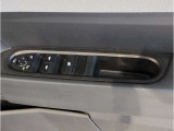車の乗り降りの際に必ず触るドアハンドルです。使用感が気になる方はお気軽にお申し付けくださいませ。