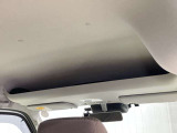 【オーバーヘッドシェルフ】前席天井にはポケットが付いているのでぱっと出したいカタログなども収納できます!