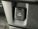 【アクセサリーソケット】12Vの電源は使いやすい位置に装備!用途は様々、スマホの充電やドラレコの電源として役に立ちます♪