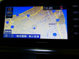 目的地まで快適にナビゲート、使いやすいナビ&オーディオ搭載です。