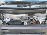 機関の安心材料、エンジンルーム。補機類や配線、汚れ具合、にじみの有無をチェックできます。