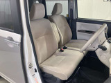 【運転席・助手席転席】運転席の足もともゆったりで長距離ドライブでも快適に★