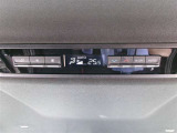 後席用にもエアコンの吹き出し口があり快適です。どの席に座っても快適なドライブが楽しめます♪