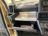 納車前にはプロのメカニックが点検、整備を行いますので安心してお乗り頂けます!!