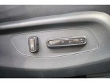 高級車の代名詞!電動シートが装備されています!