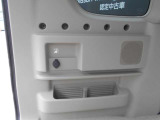 リヤスピーカー付き