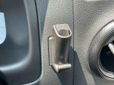 あると便利運転席前方にペンスタンド装備しています。