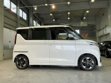日産ディーラーならではの経験豊富な整備士が、お渡し前にきっちりと車検整備をさせていただいております。またお渡し後1ヶ月もしくは1000kmで、無料の点検整備を実施させていただきます。