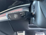 ●アダプティブクルーズコントロール『設定した速度で前方車両に追いつくと、安全な車間距離を自動で調整して前方車両を追従します。長距離ドライブでの疲労を軽減する大変重宝する機能です。』