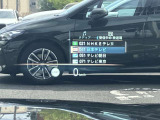 人気のヘッドアップディスプレイ!現在の車速、ナビゲーション・システムによるルート案内の矢印表示、チェック・コントロール、前車接近警告など、さまざまな情報をドライバーの視界内に直接表示いたします!