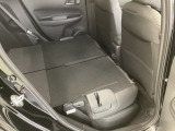 2列目シートはワンタッチで背もたれ倒せばフルフラットに!!大きい荷物も楽々載せられます