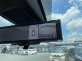 スマートルームミラーで荷物満載でも確認出来ます。アラウンドモニターも映ります。