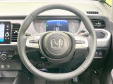 【ステアリングスイッチ】運転中、前方から目線をそらすことなく、オーディオ等の操作が可能な便利機能!安心&快適なドライブを演出してくれます♪